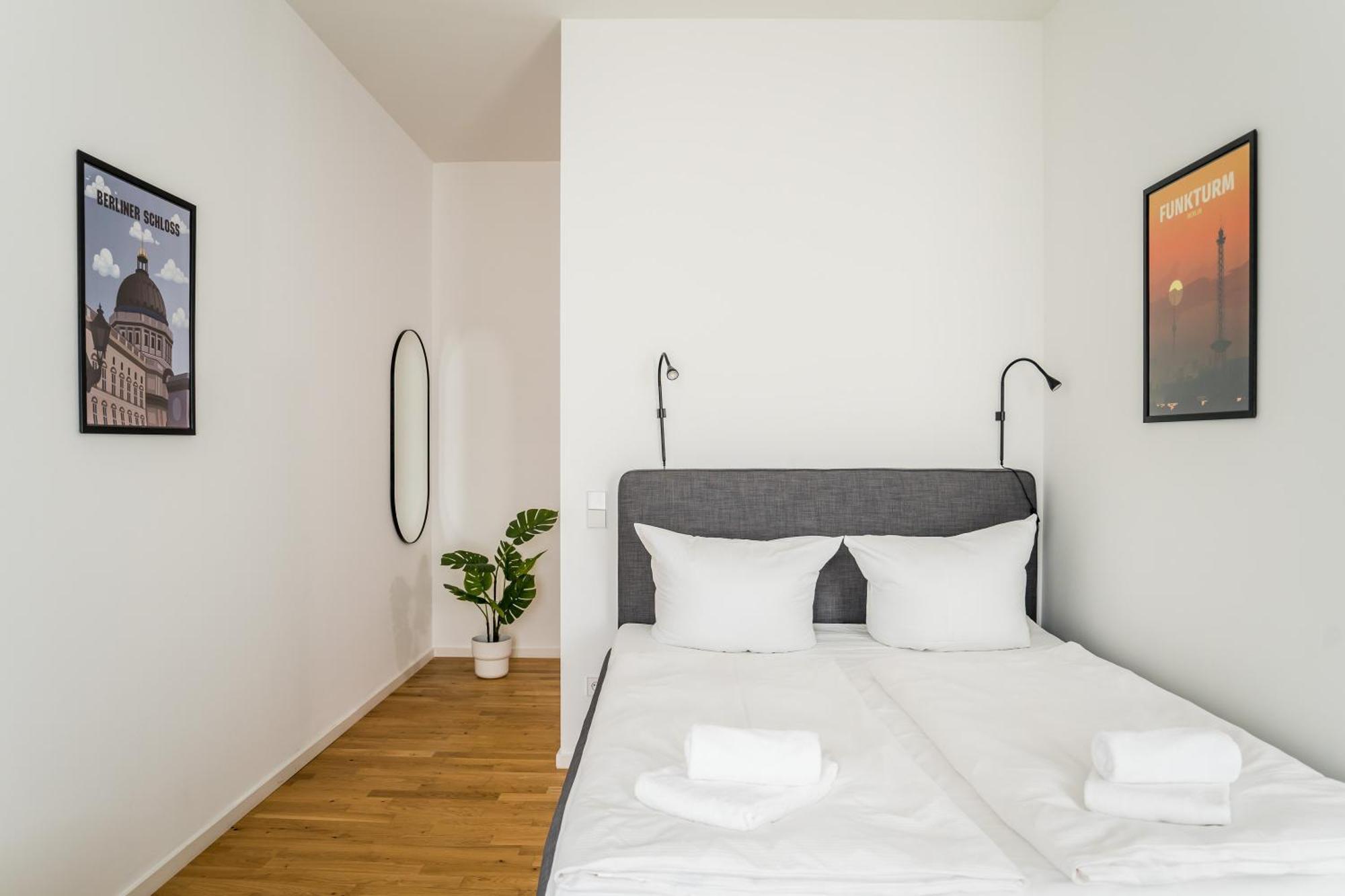 Homaris Apartments Schlueterstrasse Berlin Exterior photo